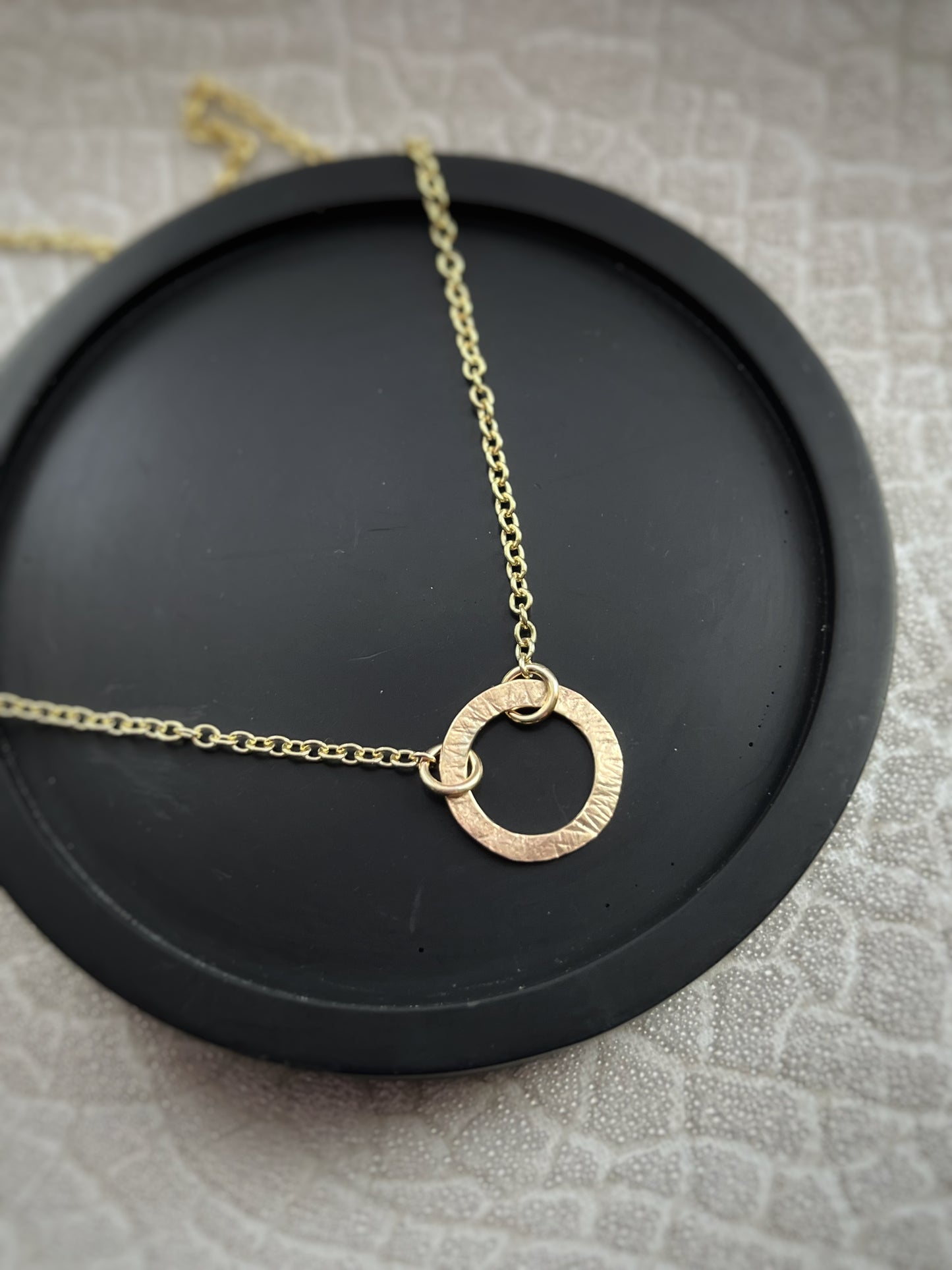 Solid 9ct gold large single circle hoop pendant & solid chunky chain, a handmade hammered textured necklace