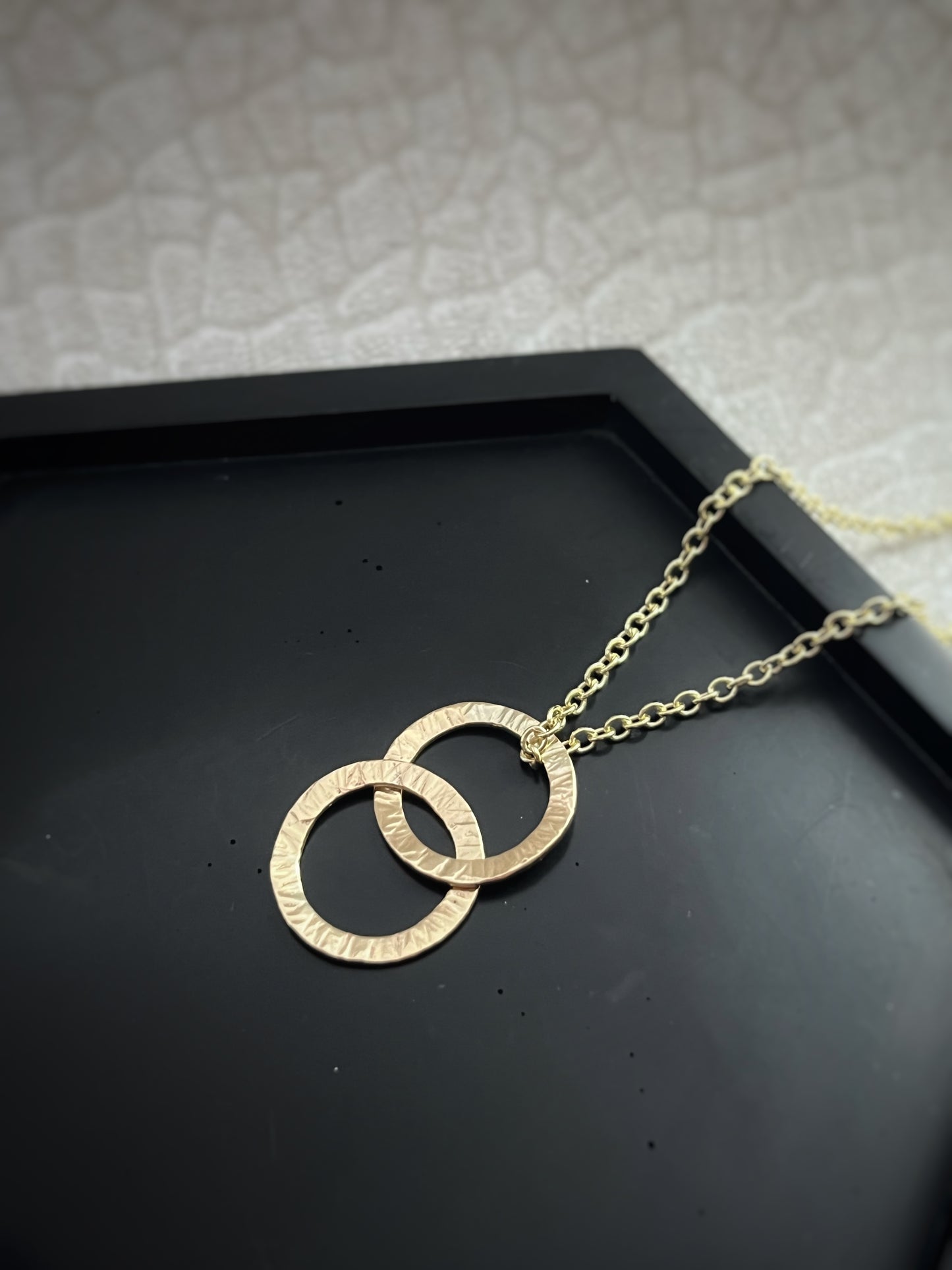 Solid 9ct gold large interlocking circle pendant & solid chunky chain, a handmade hammered textured necklace