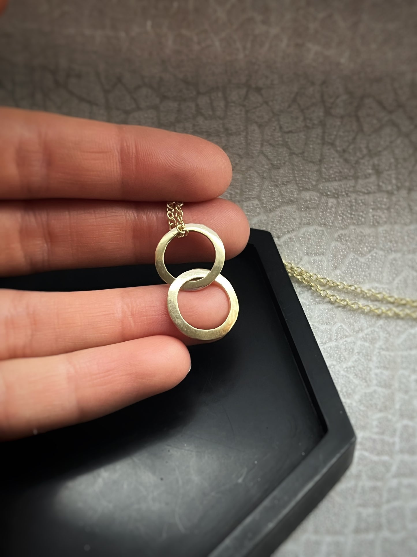 Solid 9ct gold large interlocking circle pendant & solid chunky chain, a handmade hammered textured necklace