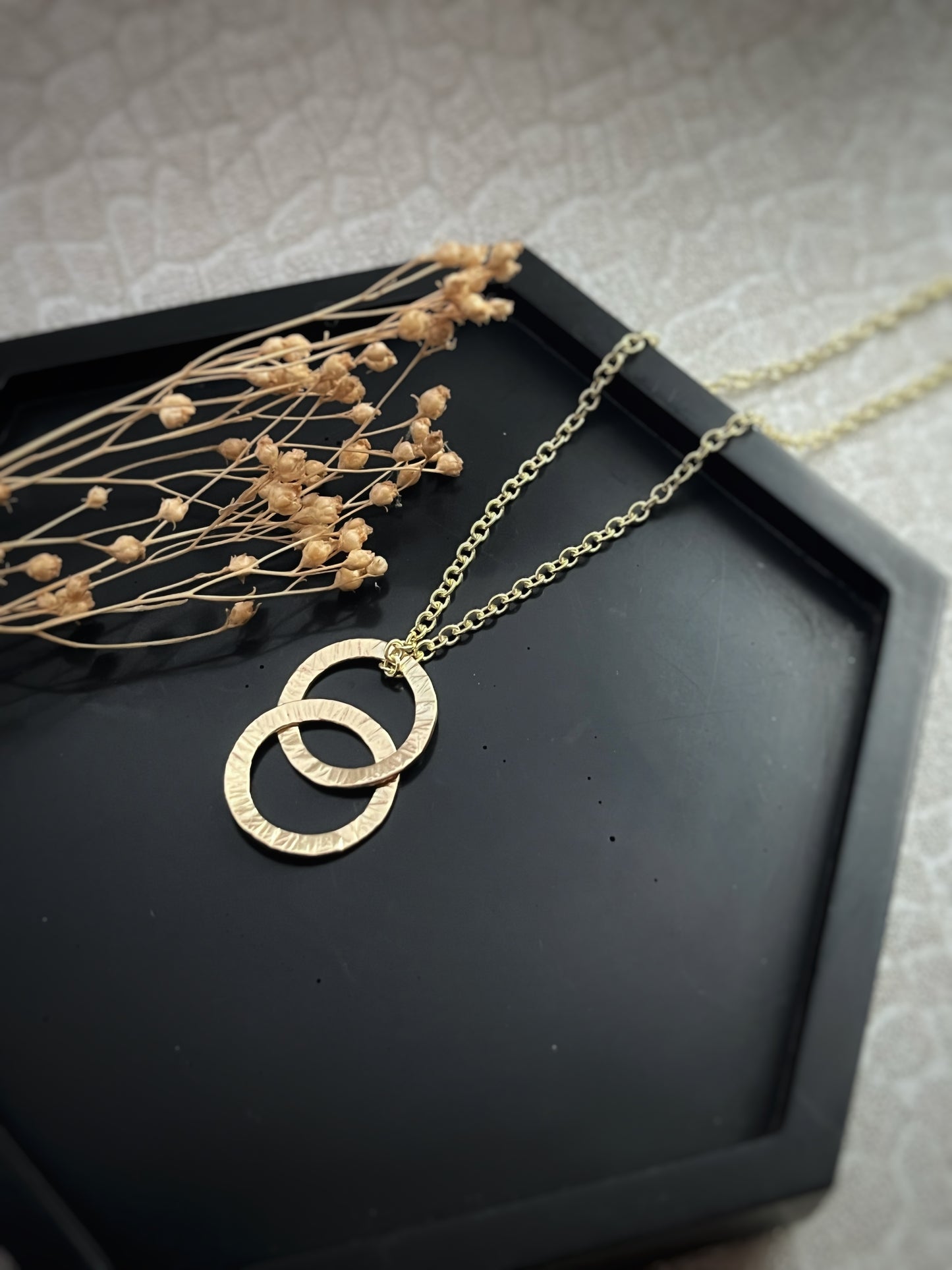 Solid 9ct gold large interlocking circle pendant & solid chunky chain, a handmade hammered textured necklace