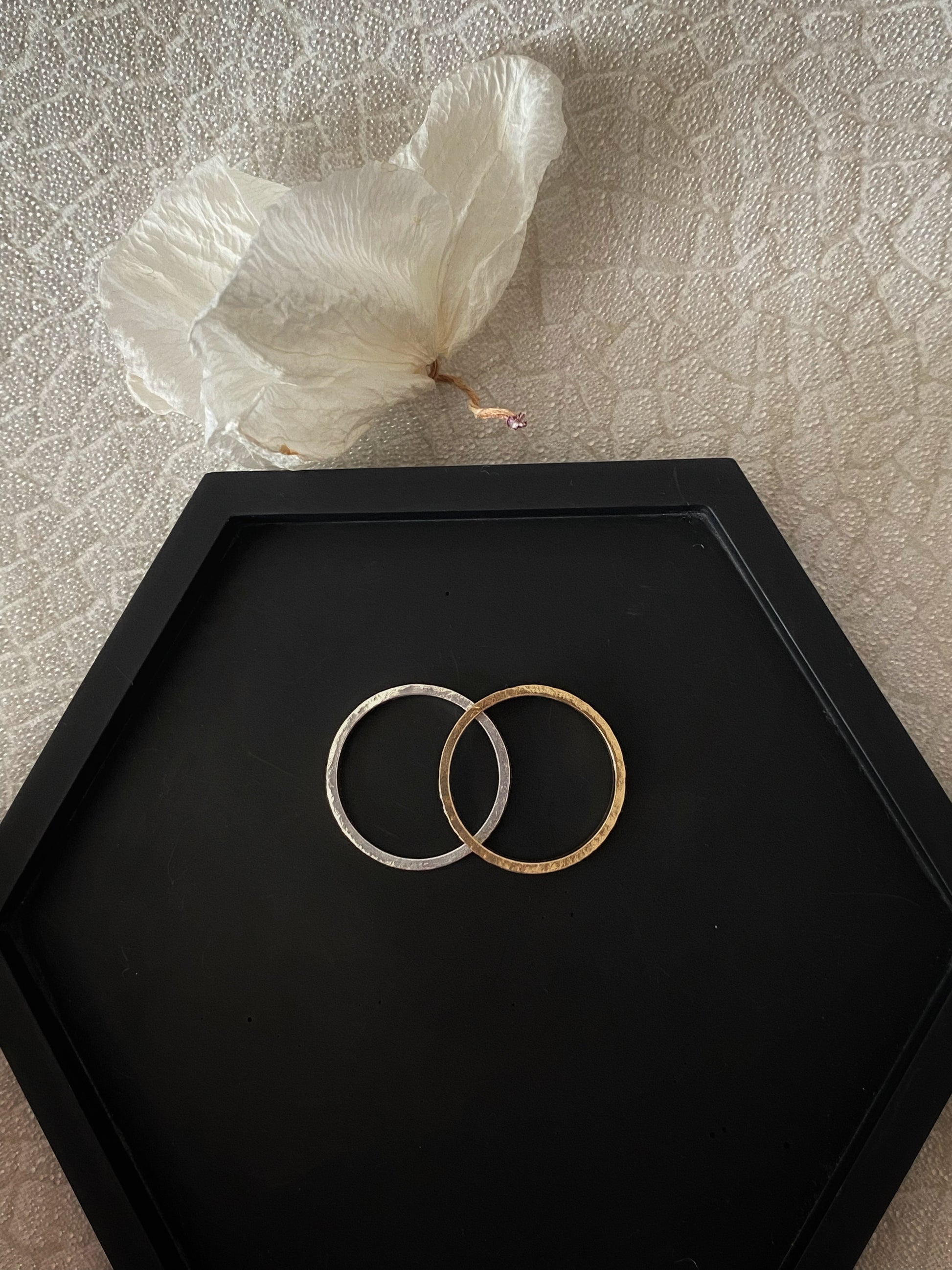 solid gold rings