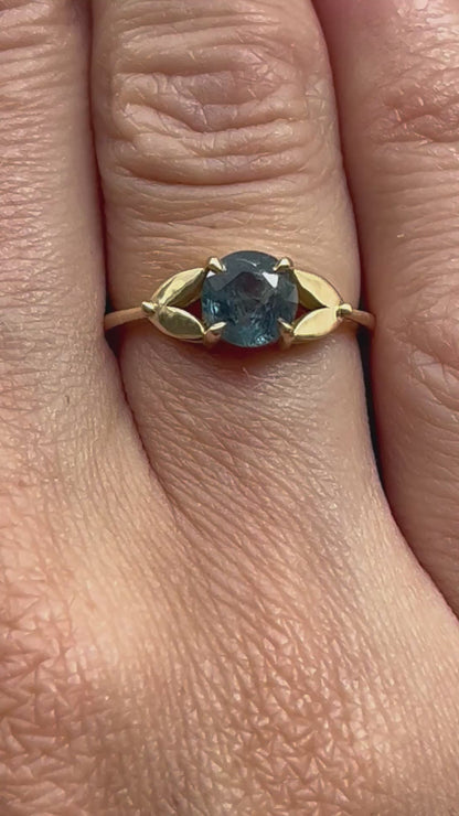 18ct Solid Yellow Gold Sapphire Leaf Ring – Handmade Nature-Inspired Ring with Natural 6mm Montana Sapphire