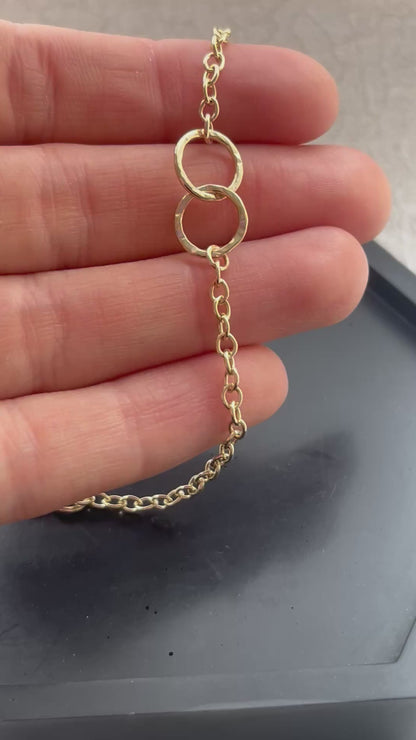 Solid 9ct gold heavy 2.5mm trace chain hammered 2 interlocking yellow gold hoop bracelet